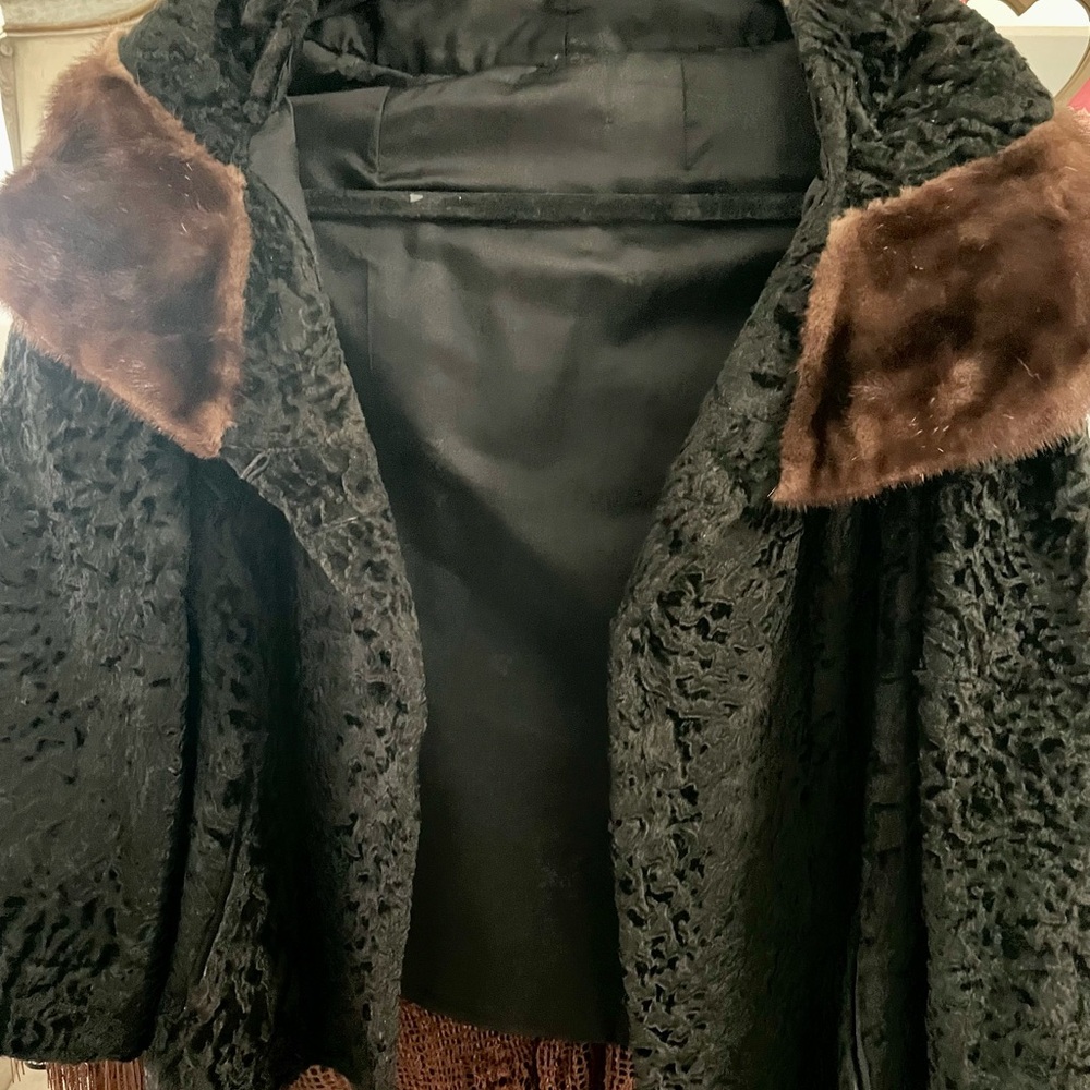 **Dreamy Winter Reversible Fur Crop Coat** - Picture 7 of 8